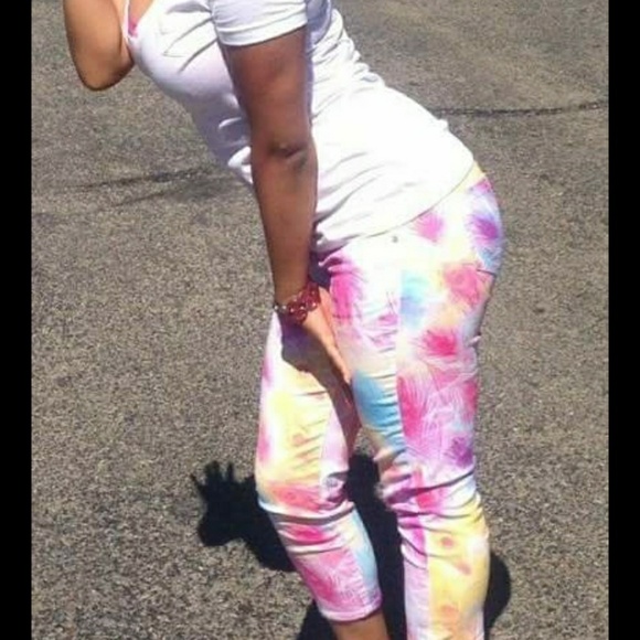 Colorful capris :) - Picture 4 of 4